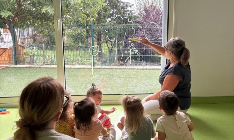 Petit moment histoire et dessin en improvisation fait par Gisèle.